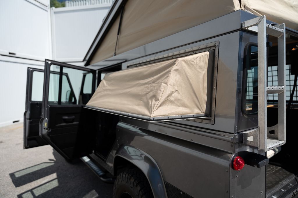 Land Rover Defender 110 SE Station Wagon ExTec-Camper, Bild 9 von 24