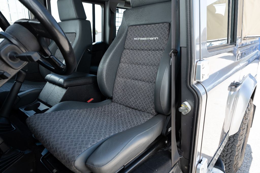 Land Rover Defender 110 SE Station Wagon ExTec-Camper, Bild 19 von 24
