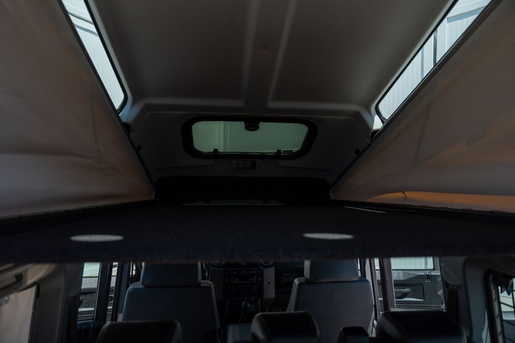 Land Rover Defender 110 SE Station Wagon ExTec-Camper, Bild 11 von 24