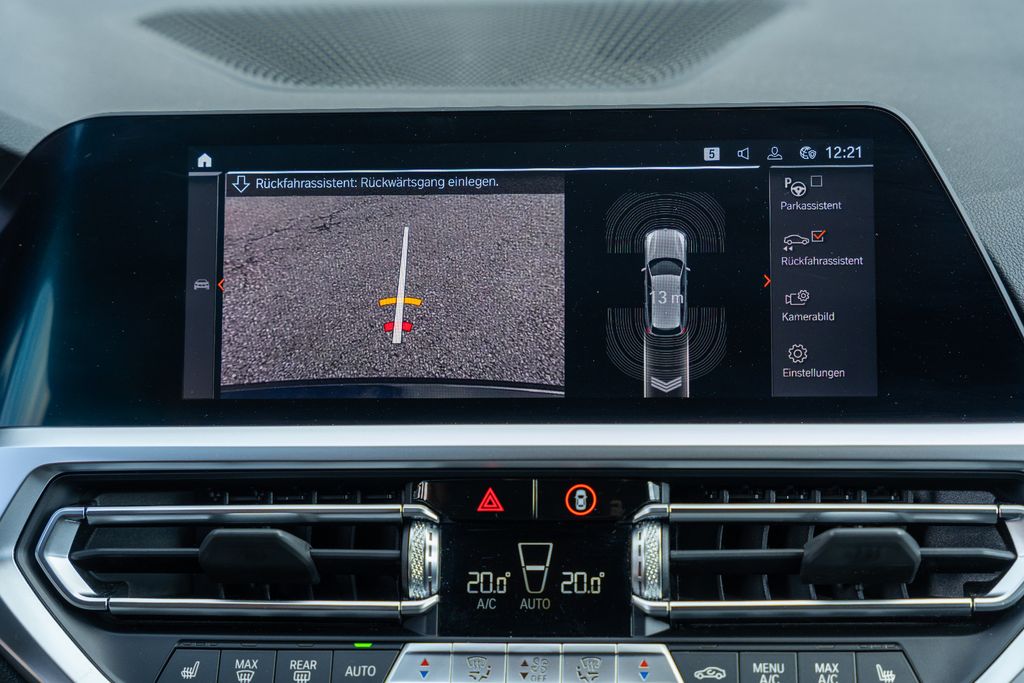 BMW 320d Touring xDrive M Sport AHK-Schwenkbar, Bild 19 von 25