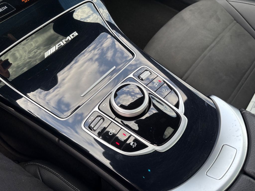 Mercedes-Benz C 63 AMG, Bild 15 von 22