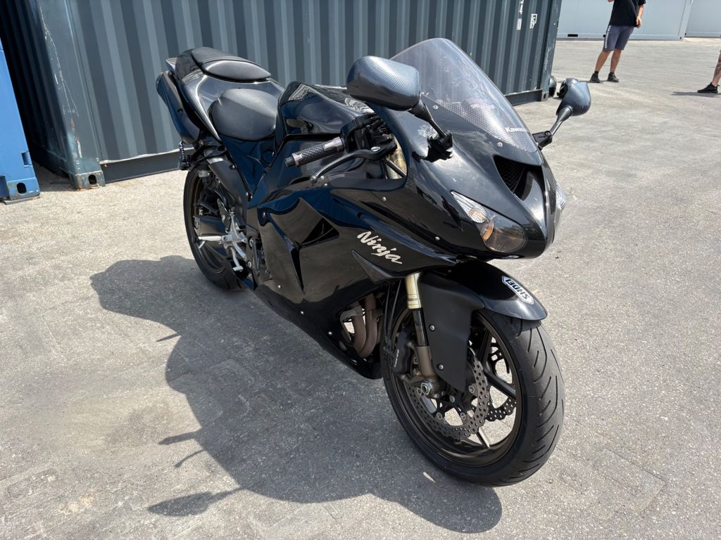Kawasaki Ninja ZX-10R, Bild 7 von 9