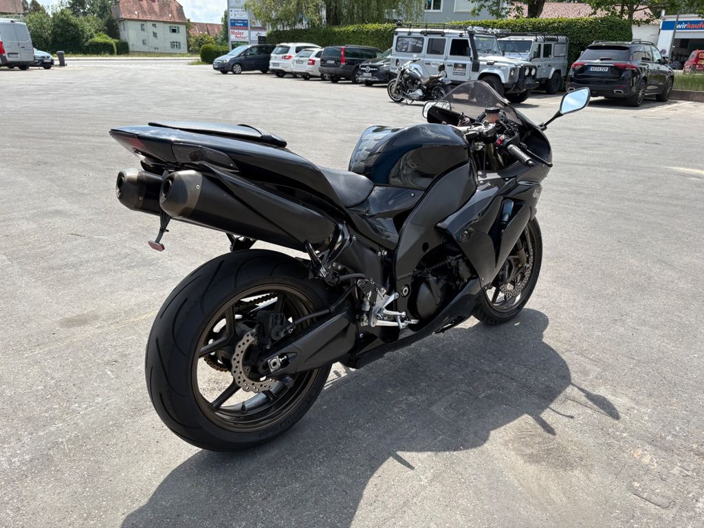 Kawasaki Ninja ZX-10R, Bild 5 von 9