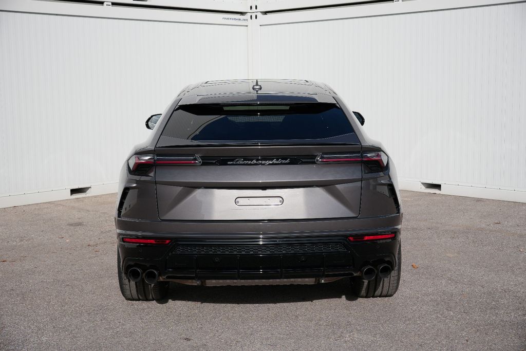 Lamborghini Urus 4.0 V8 Exklusive / Novitec / Carbon, Bild 7 von 38