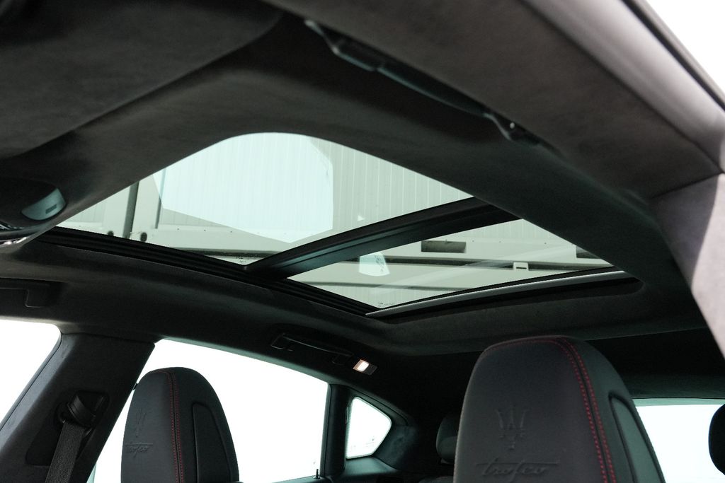 Maserati Levante Trofeo, Bild 23 von 40