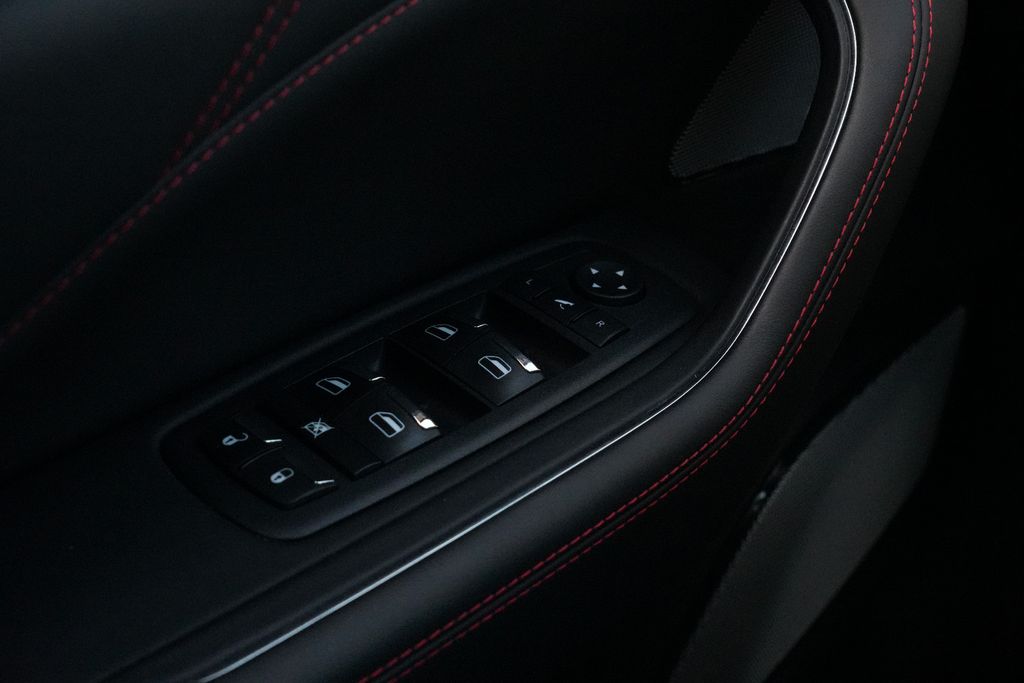 Maserati Levante Trofeo, Bild 33 von 40
