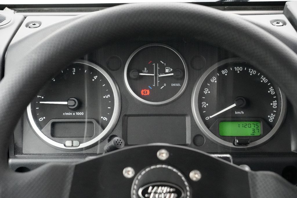 Land Rover Defender 110 SE Station Wagon TOP-ZUSTAND, Bild 13 von 25
