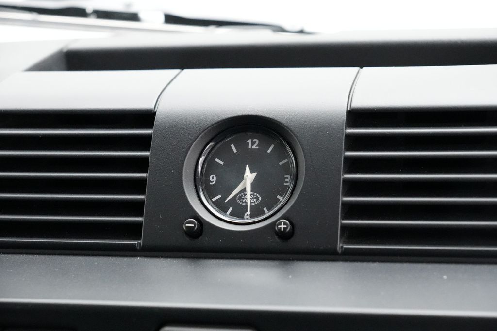 Land Rover Defender 110 SE Station Wagon TOP-ZUSTAND, Bild 20 von 25