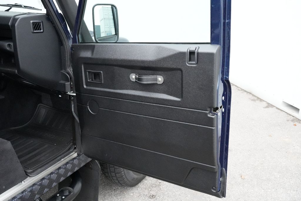 Land Rover Defender 110 SE Station Wagon TOP-ZUSTAND, Bild 17 von 25