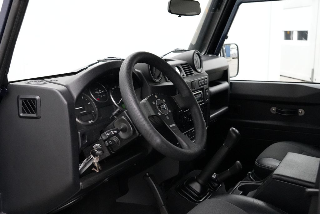 Land Rover Defender 110 SE Station Wagon TOP-ZUSTAND, Bild 11 von 25